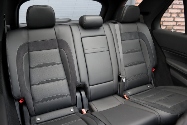 Mercedes-Benz GLE AMG 53 Hybrid 4MATIC+ Premium+ | Luchtvering | Stoelventilatie | Massage | Trekhaak | Burmester | Vlakkenverwarming | Soft-Close | Surround Camera | Nappa Leder | HUD |