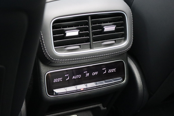 Mercedes-Benz GLE AMG 53 Hybrid 4MATIC+ Premium+ | Luchtvering | Stoelventilatie | Massage | Trekhaak | Burmester | Vlakkenverwarming | Soft-Close | Surround Camera | Nappa Leder | HUD |
