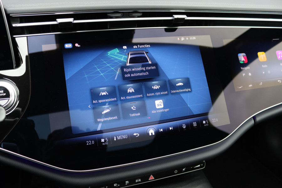 Mercedes-Benz E-Klasse 400 e 4MATIC AMG Line | Luchtvering | Achterasbesturing | Hyperscreen | Distronic+ | Trekhaak | Digital Light | HUD | Burmester | Achterbank Verwarmd |3D-Display |