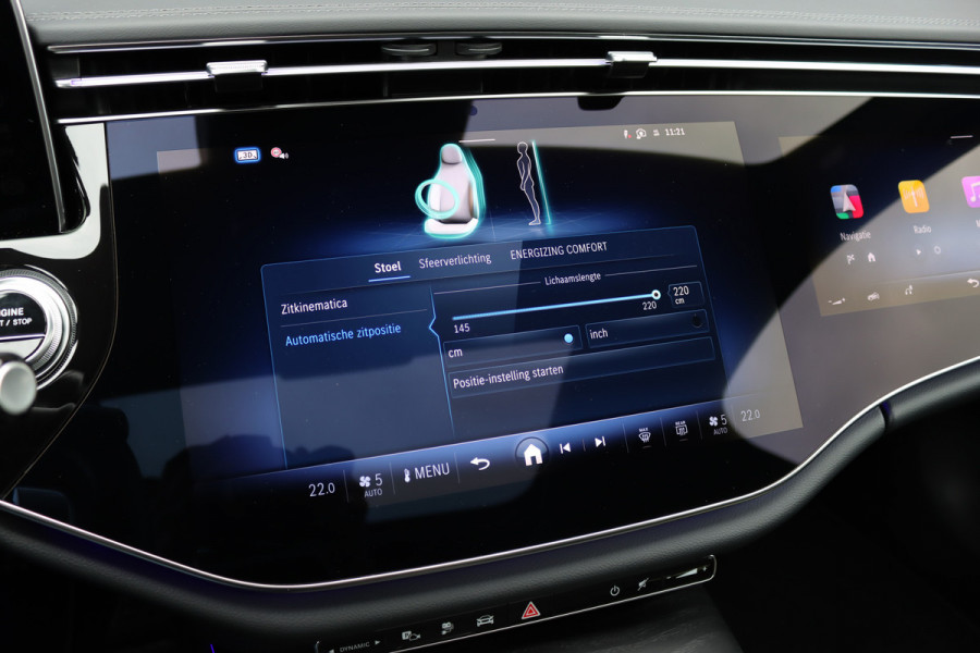 Mercedes-Benz E-Klasse 400 e 4MATIC AMG Line | Luchtvering | Achterasbesturing | Hyperscreen | Distronic+ | Trekhaak | Digital Light | HUD | Burmester | Achterbank Verwarmd |3D-Display |
