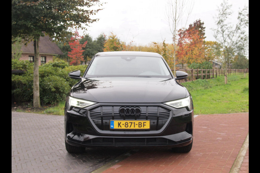 Audi e-tron Sportback 55 quattro edition 95 kWh | SOH 92% | DAB | Black Optic | Parkeersensoren | NL-Auto |