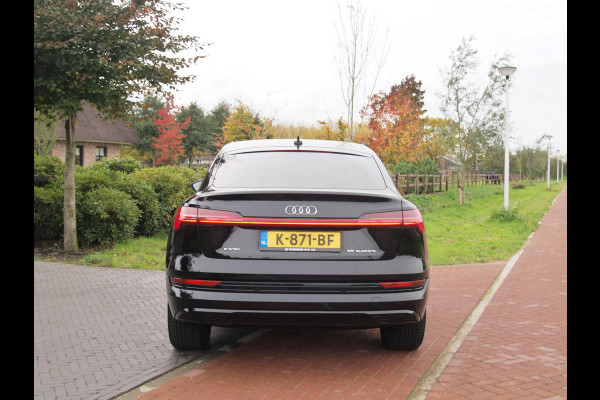 Audi e-tron Sportback 55 quattro edition 95 kWh | SOH 92% | DAB | Black Optic | Parkeersensoren | NL-Auto |