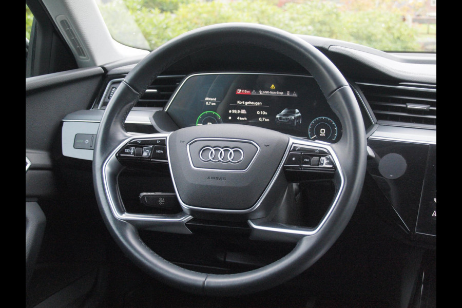 Audi e-tron Sportback 55 quattro edition 95 kWh | SOH 92% | DAB | Black Optic | Parkeersensoren | NL-Auto |