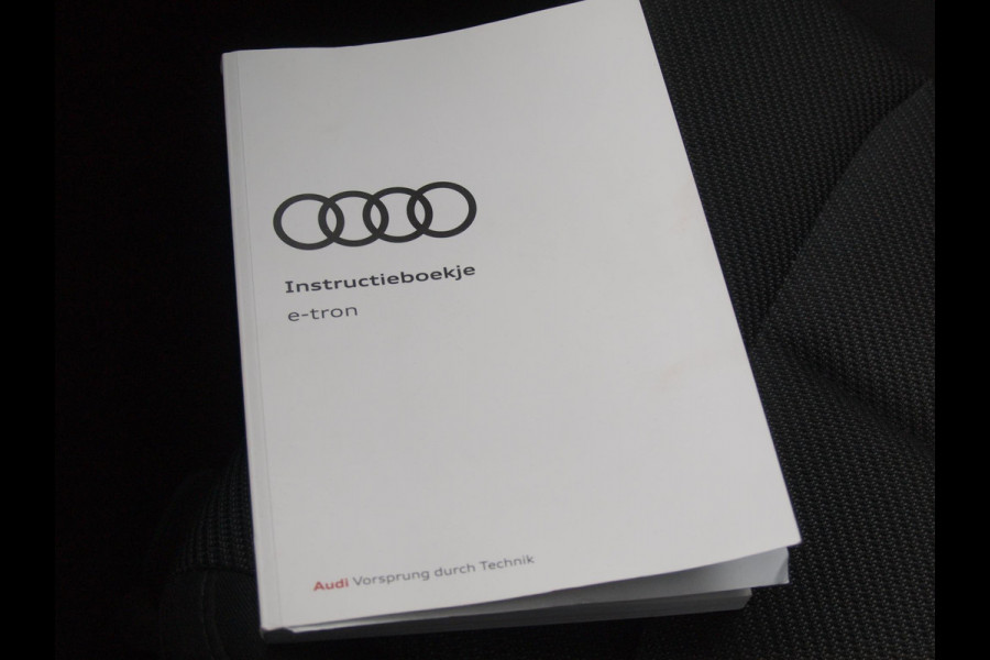Audi e-tron Sportback 55 quattro edition 95 kWh | SOH 92% | DAB | Black Optic | Parkeersensoren | NL-Auto |