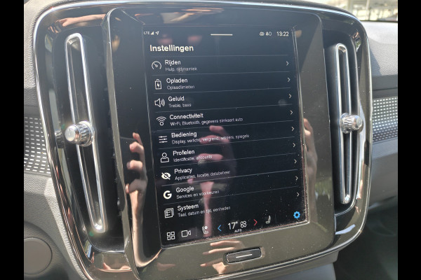 Volvo XC40 P8 AWD 408PK R-Design | SoH 91% | BLIS | PDC V+A | Elektr. Kofferklep | Stoel/Stuur verwarm. | Camera Achter | Carplay |