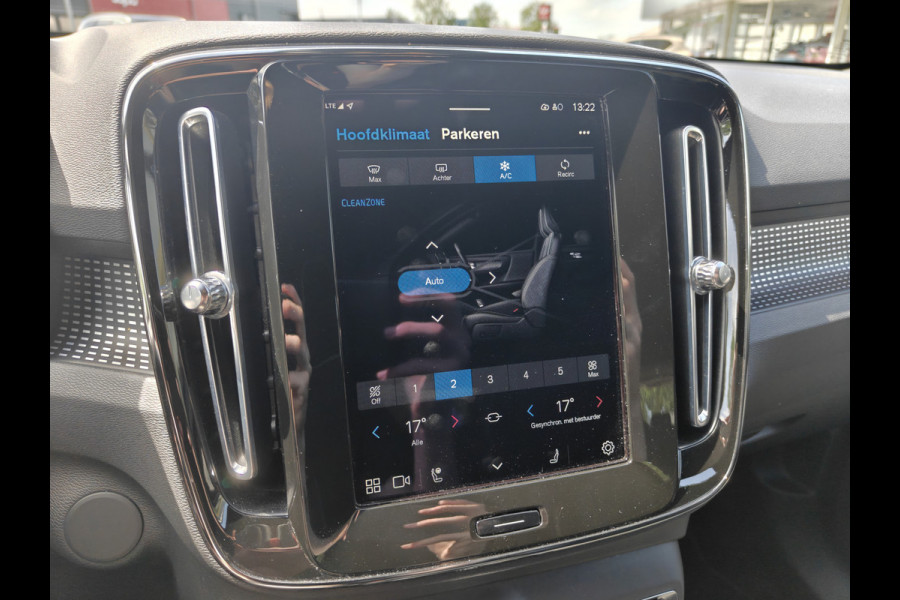 Volvo XC40 P8 AWD 408PK R-Design | SoH 91% | BLIS | PDC V+A | Elektr. Kofferklep | Stoel/Stuur verwarm. | Camera Achter | Carplay |