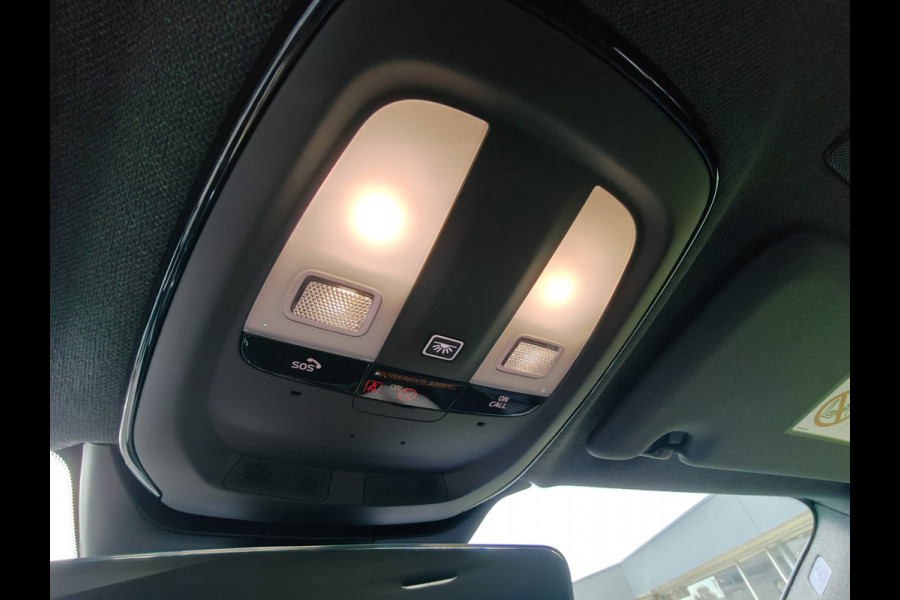 Volvo XC40 P8 AWD 408PK R-Design | SoH 91% | BLIS | PDC V+A | Elektr. Kofferklep | Stoel/Stuur verwarm. | Camera Achter | Carplay |