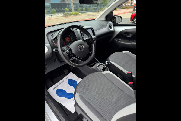 Toyota Aygo 1.0 VVT-i x-joy Nieuwe APK GARANTIE, AUTOMAAT!!!!