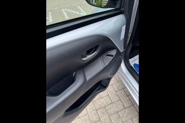 Toyota Aygo 1.0 VVT-i x-joy Nieuwe APK GARANTIE, AUTOMAAT!!!!