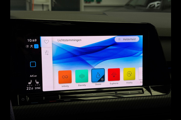 Volkswagen Golf Variant 1.5 eTSI 3x R-Line CarPlay Panorama Camera