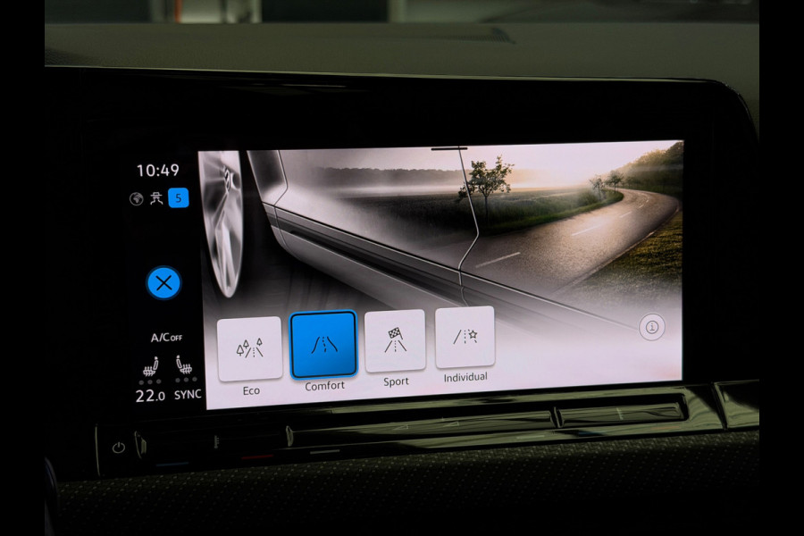 Volkswagen Golf Variant 1.5 eTSI 3x R-Line CarPlay Panorama Camera