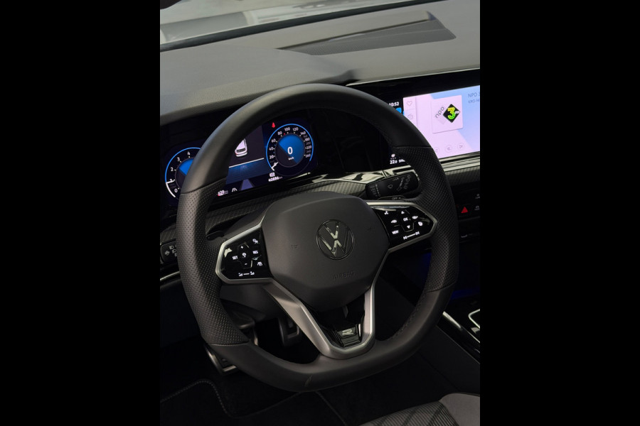 Volkswagen Golf Variant 1.5 eTSI 3x R-Line CarPlay Panorama Camera