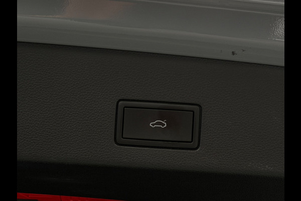 Volkswagen Golf Variant 1.5 eTSI 3x R-Line CarPlay Panorama Camera