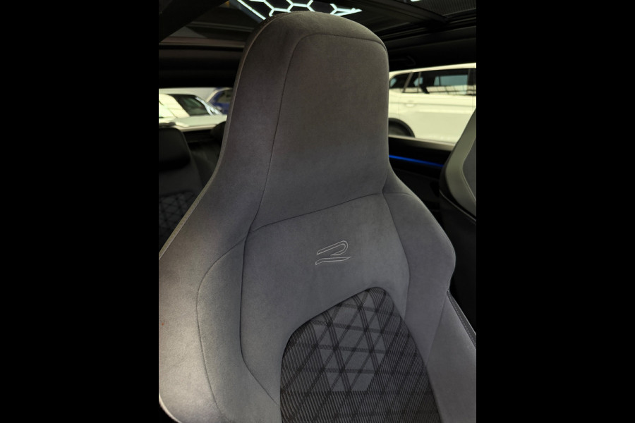 Volkswagen Golf Variant 1.5 eTSI 3x R-Line CarPlay Panorama Camera