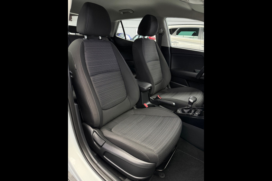 Kia Stonic 1.0 T-GDi MHEV DynamicLine Carplay Camera