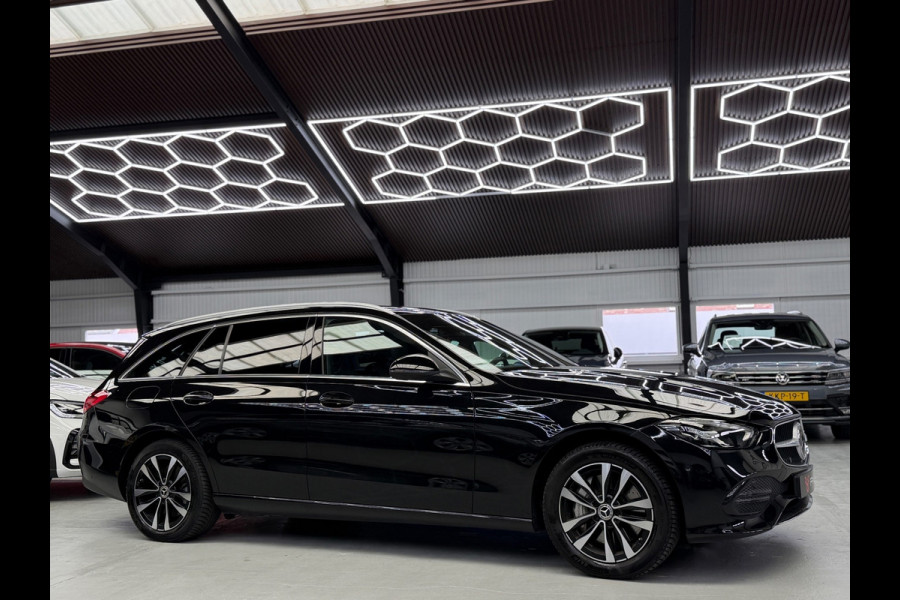 Mercedes-Benz C-Klasse Estate 300 e Luxury Line Camera CarPlay BTW