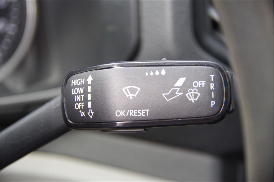 MAN TGE 3.140 35 2.0 L3H2(L2H1) EURO6! AUT. TREKHAAK, 18'', ERGO ACTIVE GEVEERDE STOEL, STOELVERWARMING, AIRCO, PARKEERSENSOREN