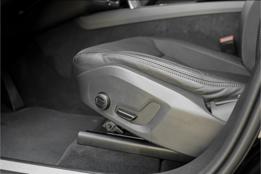 Volvo XC60 2.0 B5 Momentum Pro ACC HUD Pano Elek Trekhaak Ori NL 1e Eig
