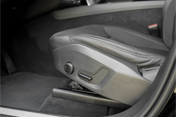 Volvo XC60 2.0 B5 Momentum Pro ACC HUD Pano Elek Trekhaak Ori NL 1e Eig