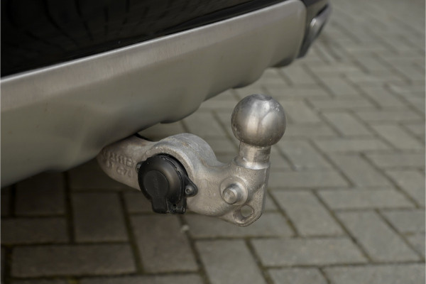 Volvo XC60 2.0 B5 Momentum Pro ACC HUD Pano Elek Trekhaak Ori NL 1e Eig