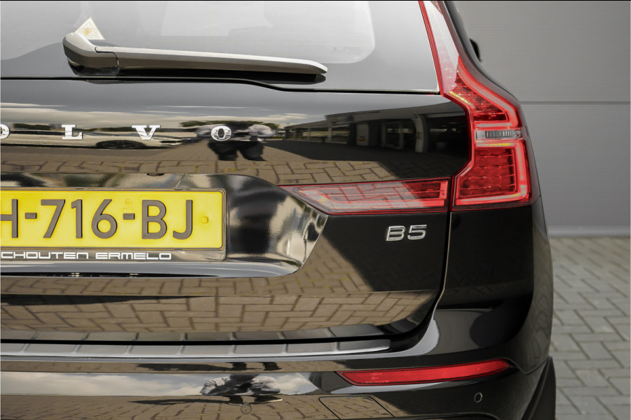 Volvo XC60 2.0 B5 Momentum Pro ACC HUD Pano Elek Trekhaak Ori NL 1e Eig