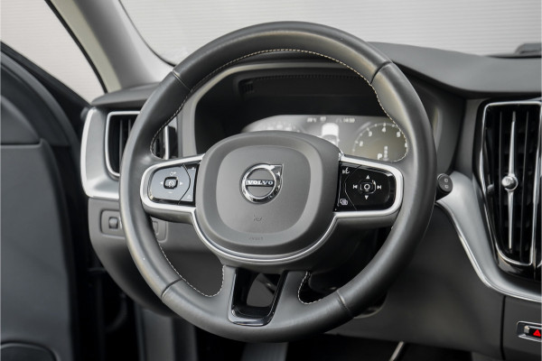 Volvo XC60 2.0 B5 Momentum Pro ACC HUD Pano Elek Trekhaak Ori NL 1e Eig