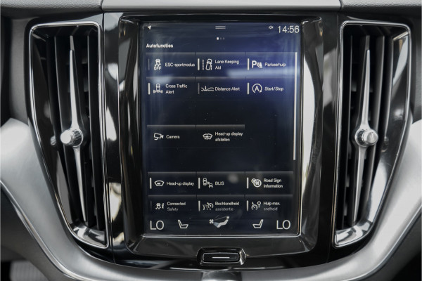 Volvo XC60 2.0 B5 Momentum Pro ACC HUD Pano Elek Trekhaak Ori NL 1e Eig