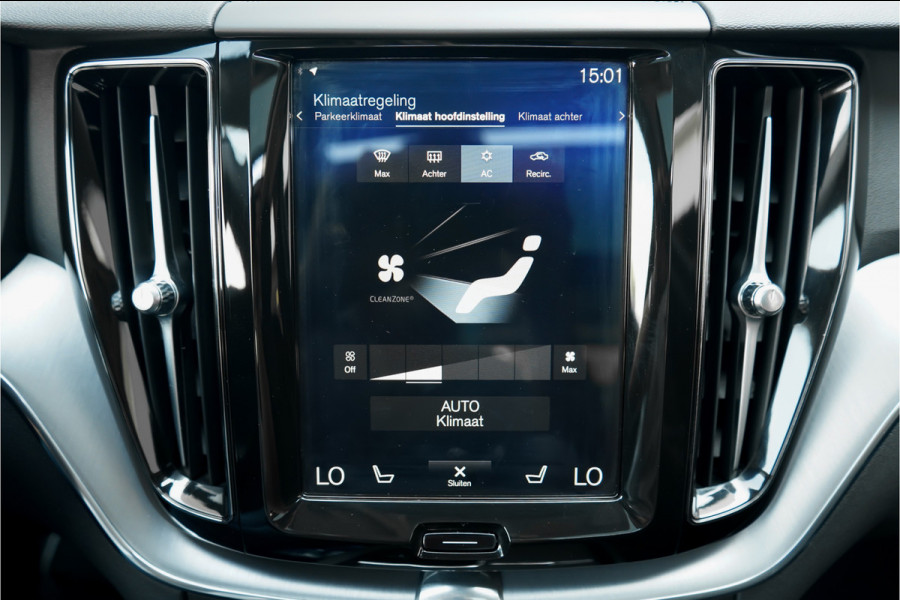 Volvo XC60 2.0 B5 Momentum Pro ACC HUD Pano Elek Trekhaak Ori NL 1e Eig