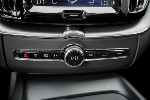 Volvo XC60 2.0 B5 Momentum Pro ACC HUD Pano Elek Trekhaak Ori NL 1e Eig