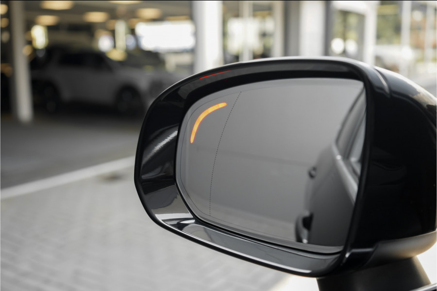 Volvo XC60 2.0 B5 Momentum Pro ACC HUD Pano Elek Trekhaak Ori NL 1e Eig