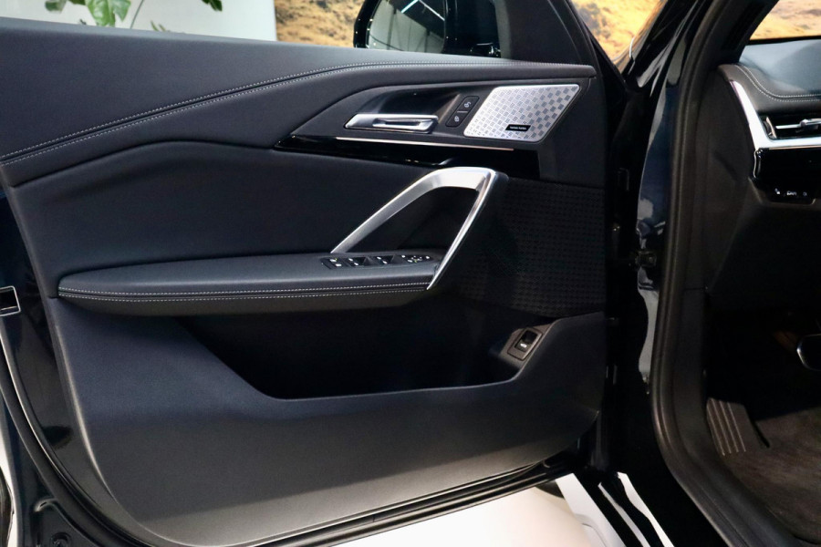 BMW X1 xDrive25e M Sport|PANO|TrkHk|LEDER|20''