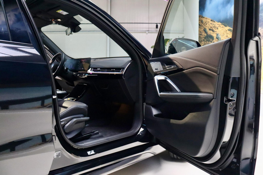 BMW X1 xDrive25e M Sport|PANO|TrkHk|LEDER|20''