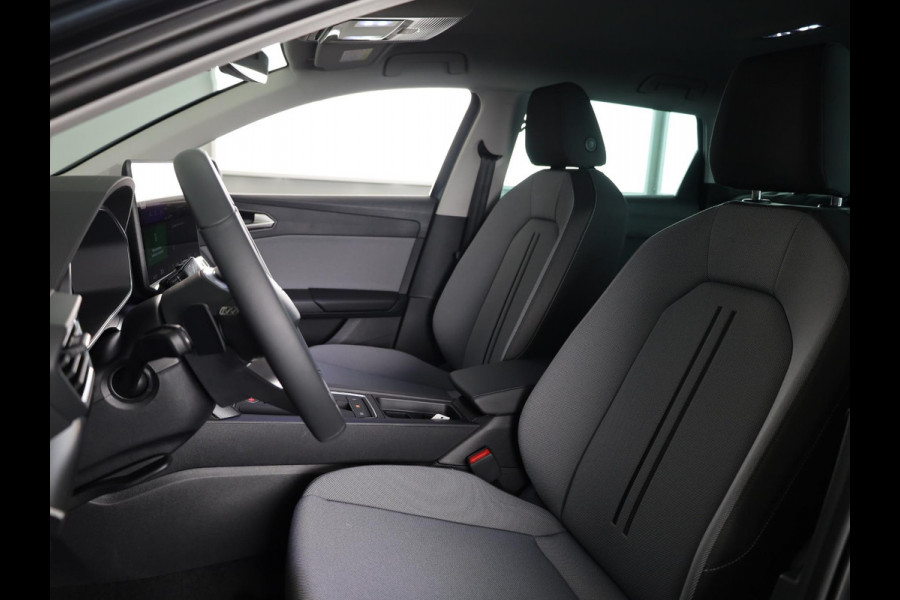 Seat Leon Sportstourer 1.5 TSI e-Hybrid Style Business Intense | Fiord Blue | Matrix LED Koplampen | Dode Hoek Detectie | Draadloze Carplay