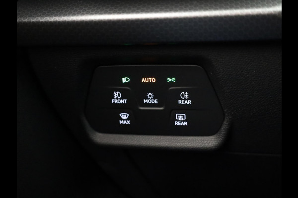 Seat Leon Sportstourer 1.5 TSI e-Hybrid Style Business Intense | Fiord Blue | Matrix LED Koplampen | Dode Hoek Detectie | Draadloze Carplay