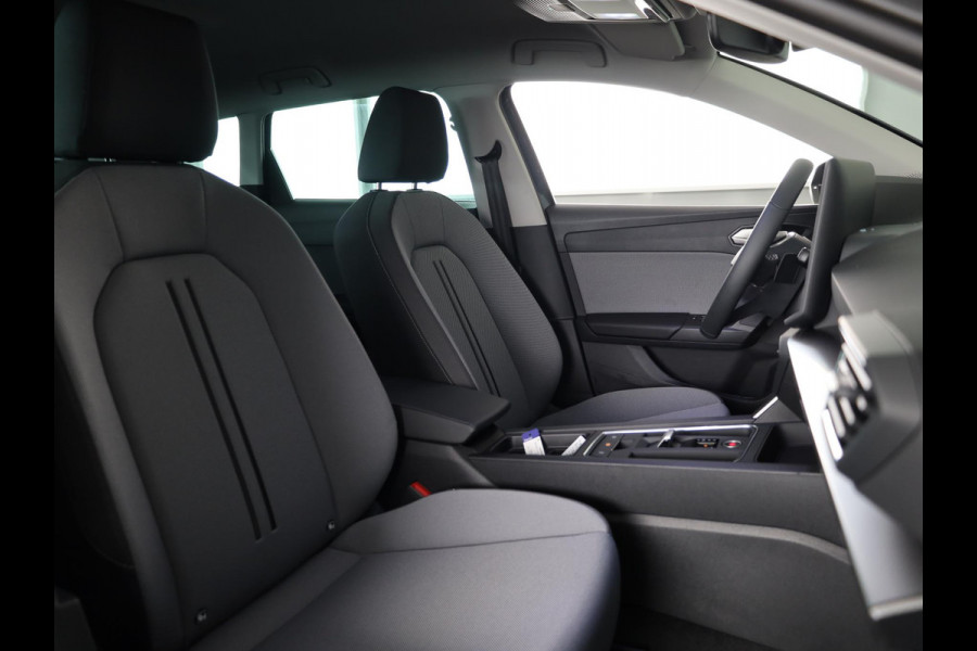 Seat Leon Sportstourer 1.5 TSI e-Hybrid Style Business Intense | Fiord Blue | Matrix LED Koplampen | Dode Hoek Detectie | Draadloze Carplay