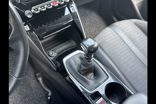 Peugeot 208 1.2 PureTech Allure | 100pk! | Rijklaar geleverd incl onderhoudsbeurt en 12 maanden BOVAG garantie! |