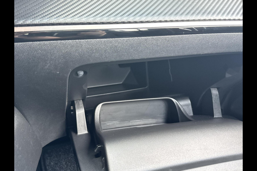 Peugeot 208 1.2 PureTech Allure | 100pk! | Rijklaar geleverd incl onderhoudsbeurt en 12 maanden BOVAG garantie! |
