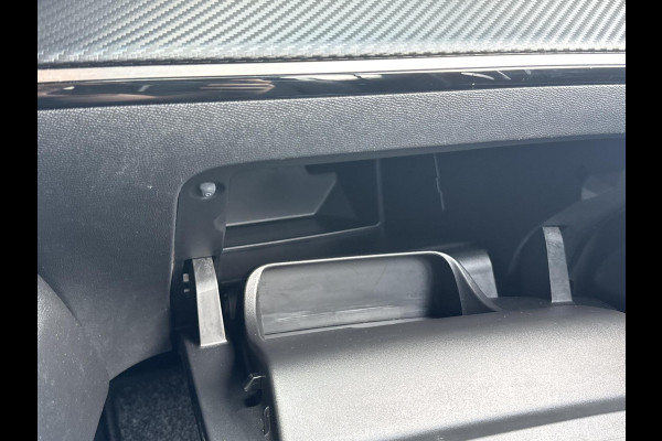 Peugeot 208 1.2 PureTech Allure | 100pk! | Rijklaar geleverd incl onderhoudsbeurt en 12 maanden BOVAG garantie! |