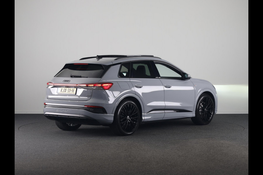 Audi Q4 e-tron 45 quattro S Edition Competition 82 kWh 286pk | Glazen panoramadak | Optiekpakket zwart plus | Assistentiepakket plus | Q4 E-Tron Stylingpakket