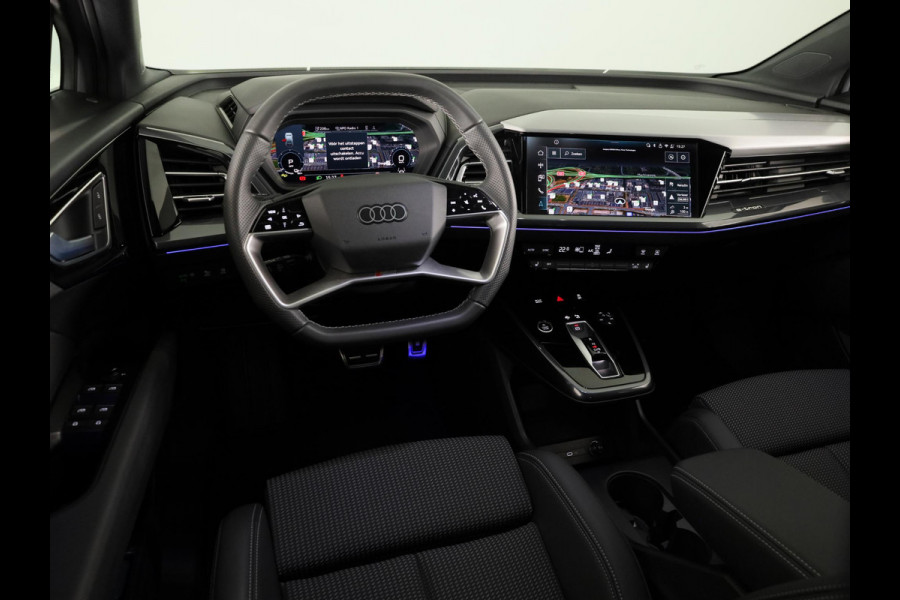 Audi Q4 e-tron 45 quattro S Edition Competition 82 kWh 286pk | Glazen panoramadak | Optiekpakket zwart plus | Assistentiepakket plus | Q4 E-Tron Stylingpakket