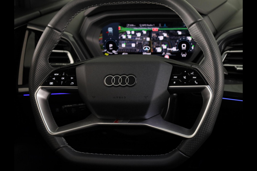 Audi Q4 e-tron 45 quattro S Edition Competition 82 kWh 286pk | Glazen panoramadak | Optiekpakket zwart plus | Assistentiepakket plus | Q4 E-Tron Stylingpakket