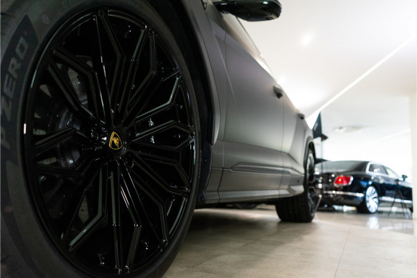 Lamborghini Urus 4.0 V8 Hybrid SE 800PK | Ad Personam | Grigio Keres Matt | Carbon | Akrapovic | 3D B&O | Service Package 5YR | 3 JAAR FABRIEKSGA GERESERVEERD