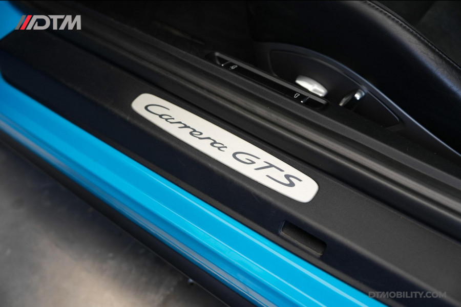 Porsche 911 3.0 Carrera GTS Miami Blue, Centerlock