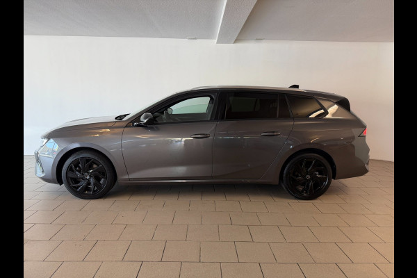 Opel Astra SPORTS TOURER 1.2 Elegance AIRCO NAVI CRUISE BLUETOOTH ELEK RAMEN CENT VERG VELGEN STATION ZEER NETTE AUTO