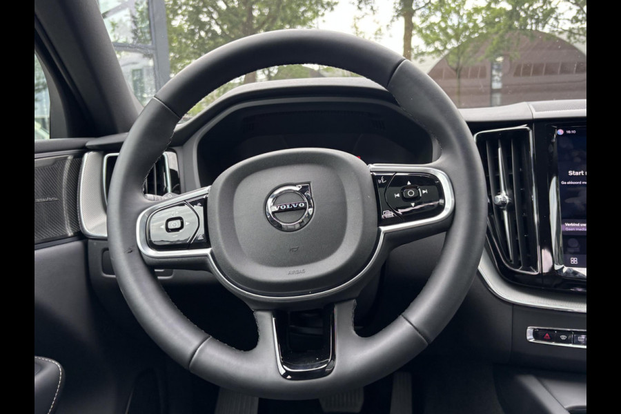 Volvo XC60 2.0 T6 Plug-in hybrid AWD Plus Black Edition 360 CAMERA | PANO | PREMIUM AUDIO | ELEK. STOELEN | ELEK. ACHTERKLEP | ADAP. CRUISE |