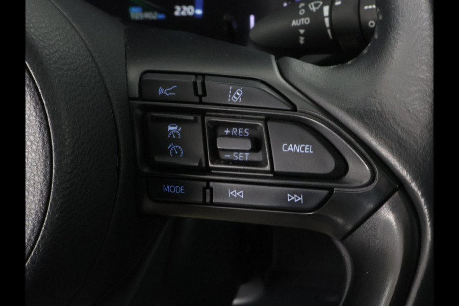 Toyota Yaris Cross 1.5 Hybrid Executive Bi-Tone | Panoramadak | Dodehoek Detectie | HUD | Navigatie