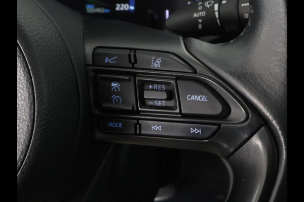 Toyota Yaris Cross 1.5 Hybrid Executive Bi-Tone | Panoramadak | Dodehoek Detectie | HUD | Navigatie
