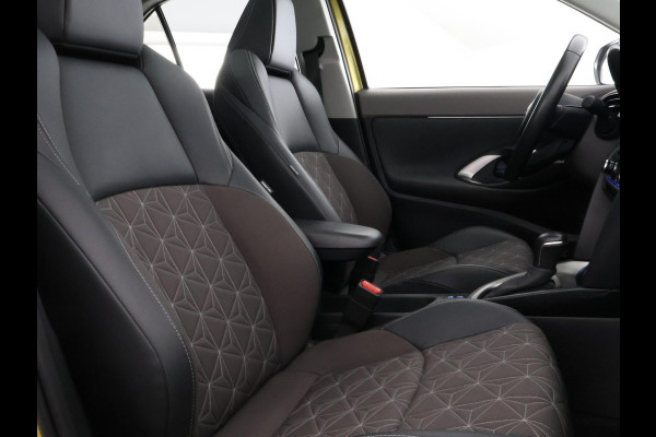 Toyota Yaris Cross 1.5 Hybrid Executive Bi-Tone | Panoramadak | Dodehoek Detectie | HUD | Navigatie