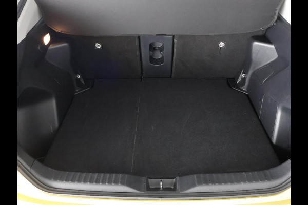 Toyota Yaris Cross 1.5 Hybrid Executive Bi-Tone | Panoramadak | Dodehoek Detectie | HUD | Navigatie
