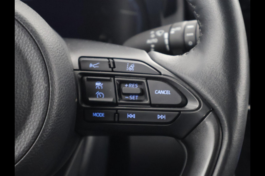 Toyota Yaris Cross 1.5 Hybrid 115 Dynamic Luxury Bi-Tone | Stuur- & Stoelverwarming | Apple Carplay & AndroidAUTO | Camera |